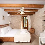 Kiparissi Villa