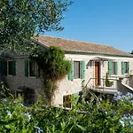 Villa Kiparissi Kourtaiika