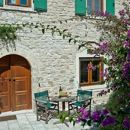 Villa Kiparissi