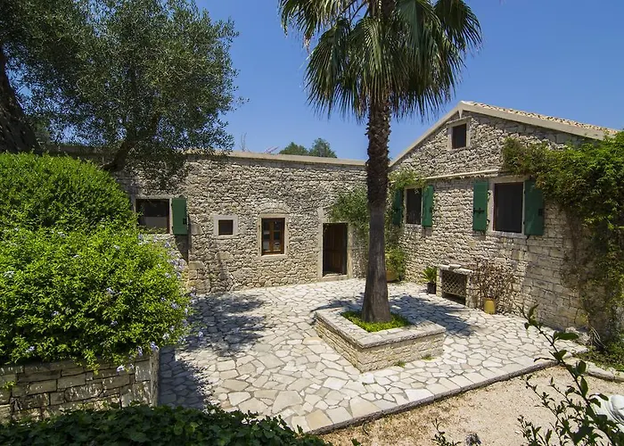 Kiparissi 别墅 Kourtaiika