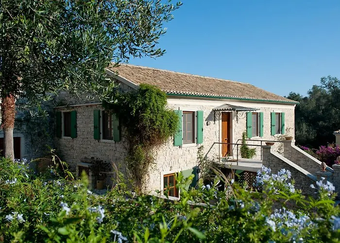 别墅 Kiparissi Kourtaiika